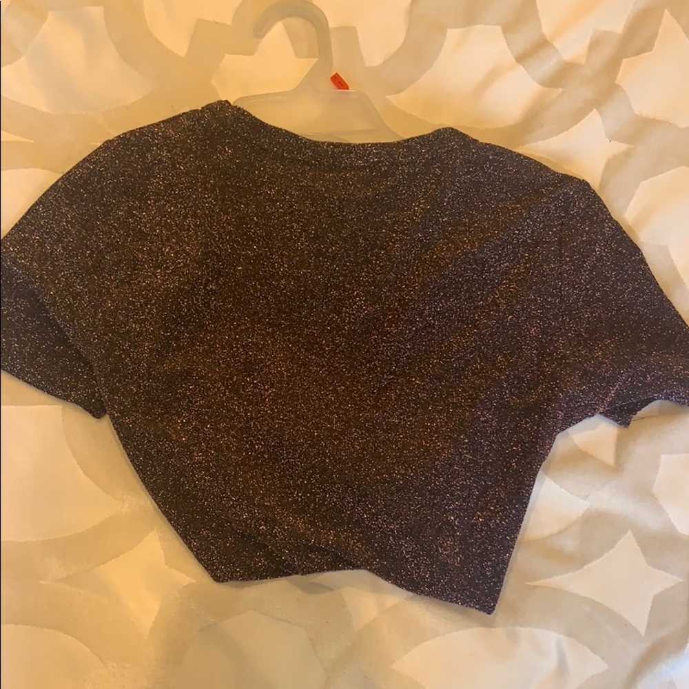 crop top - Picture 2 of 3